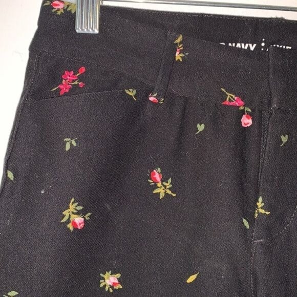 Old Navy Pixie Mid-Rise Floral Pants Size 0 Black - Picture 4 of 12